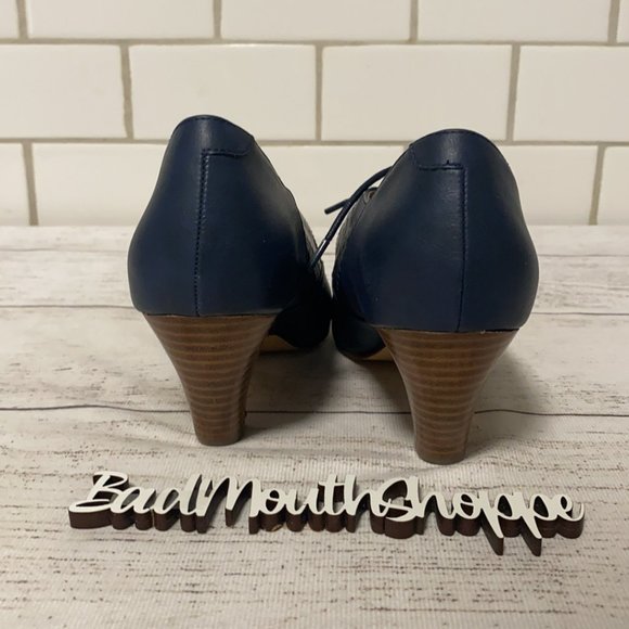 *Chelsea Crew Modcloth Peep Toe Kitten Heels Style Javitz in Navy Size 37 - Picture 4 of 10